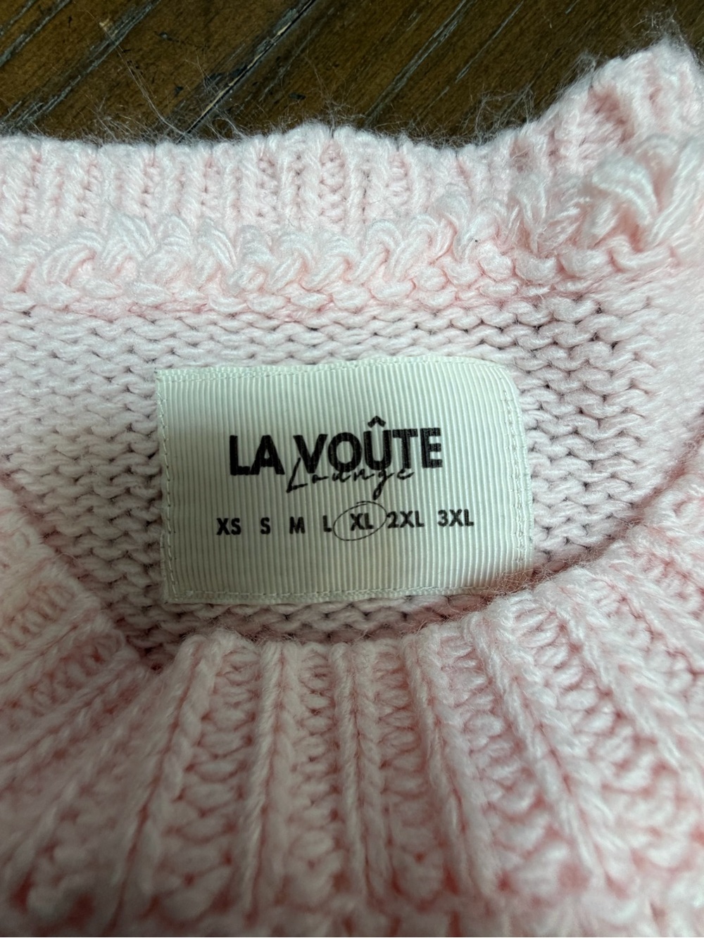 LaVouté Pink Knit 2-Piece Sweater & Shorts Set XL - Picture 3 of 4